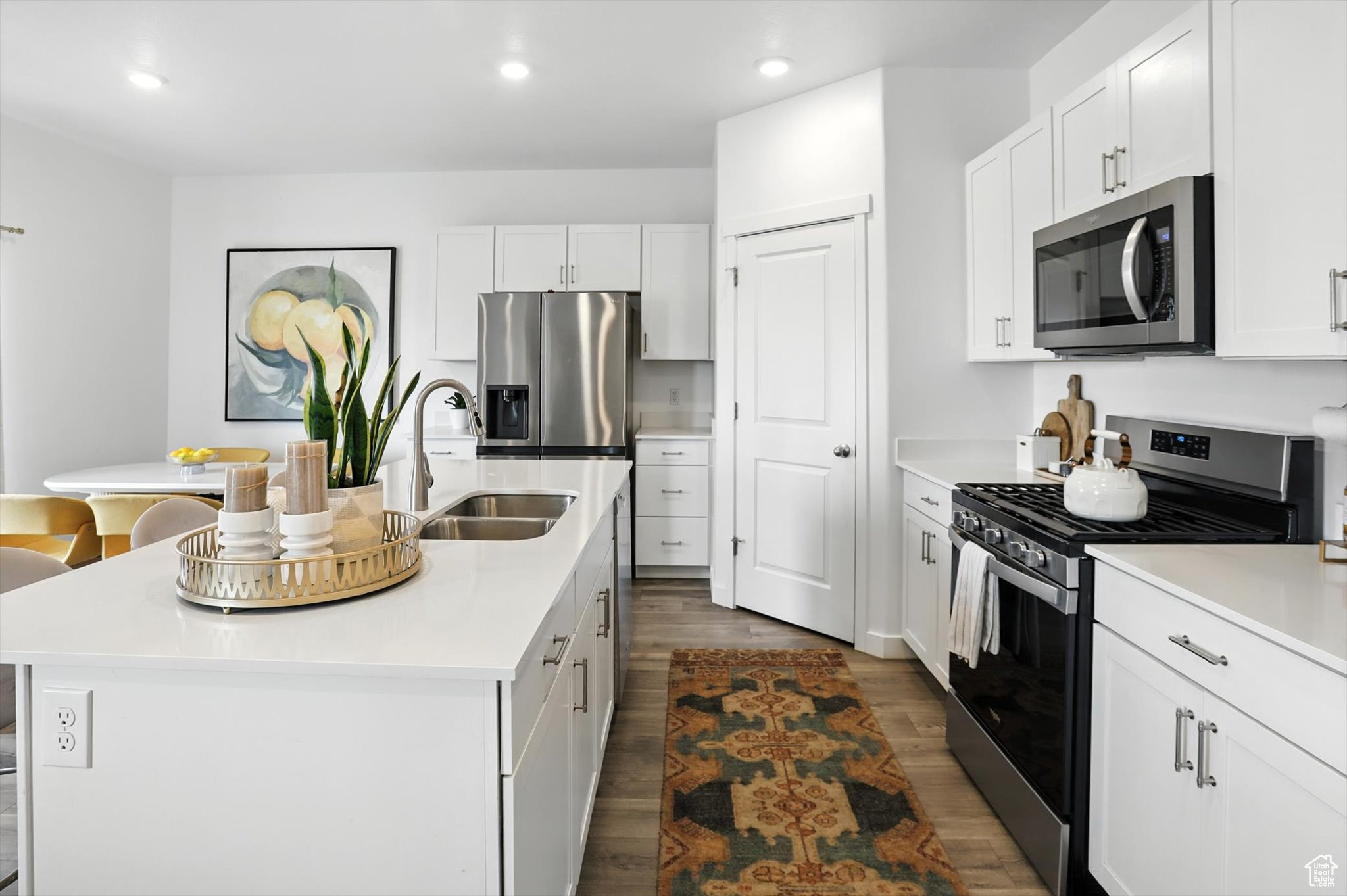 FOOTHILL VILLAGE - Residential