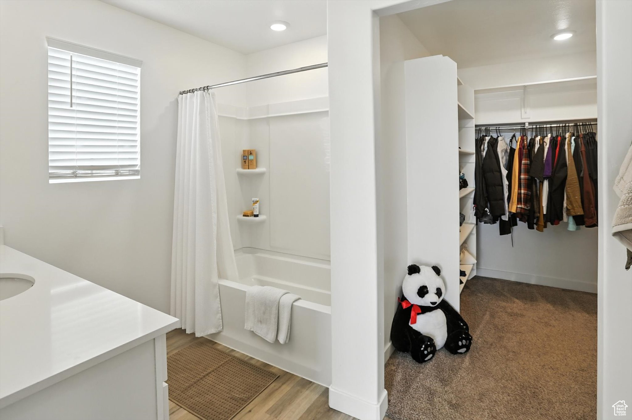 FOOTHILL VILLAGE - Residential