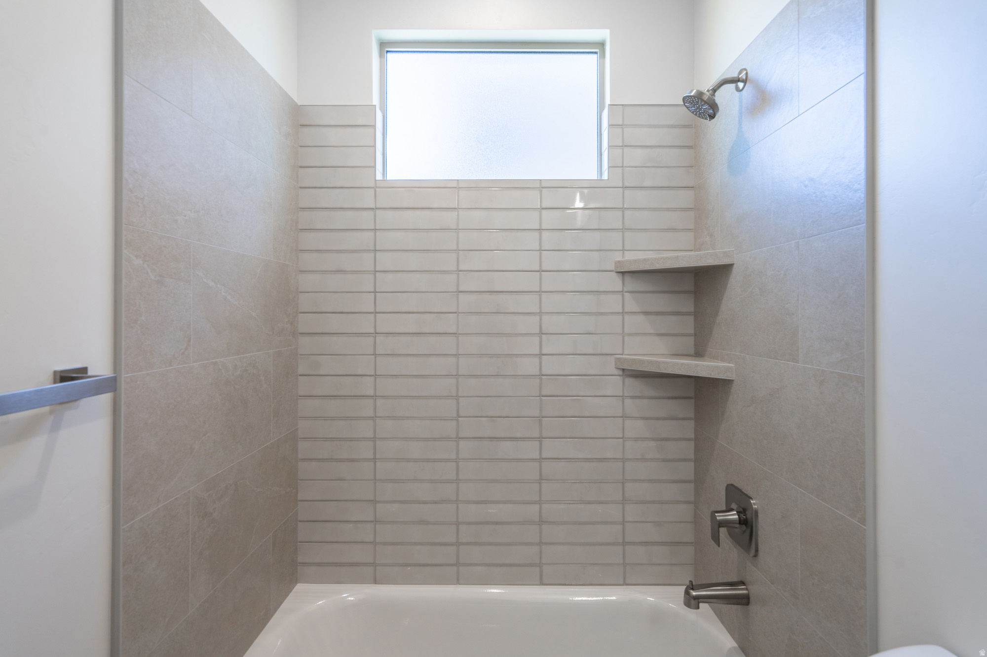 SKY VIEW - Residential Income