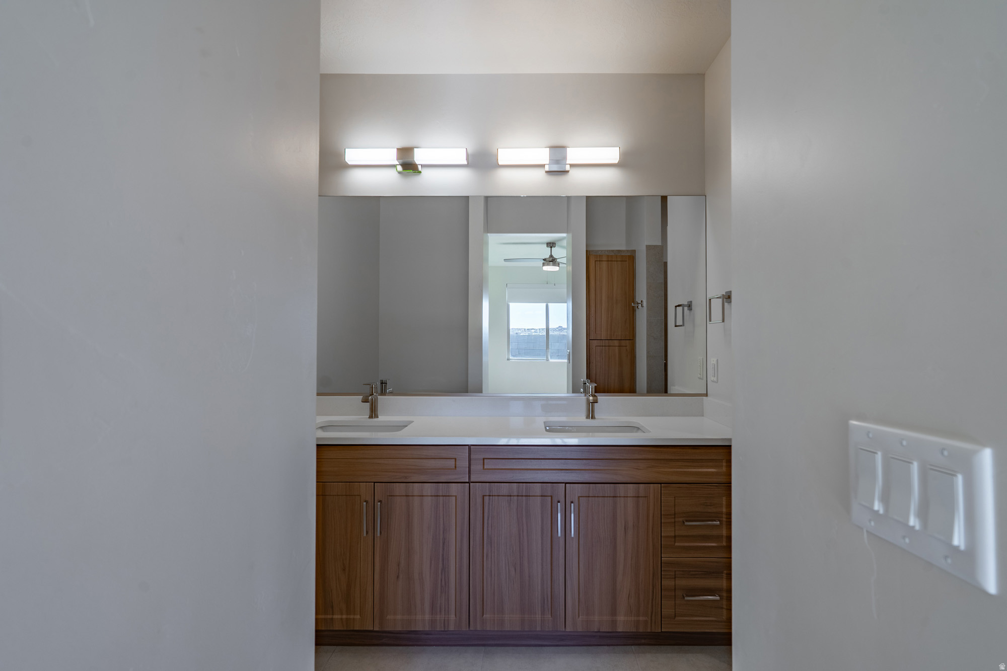 SKY VIEW - Residential Income