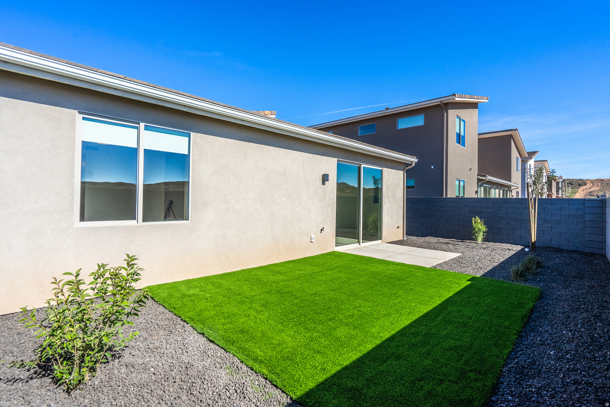 SKY VIEW - Residential Income