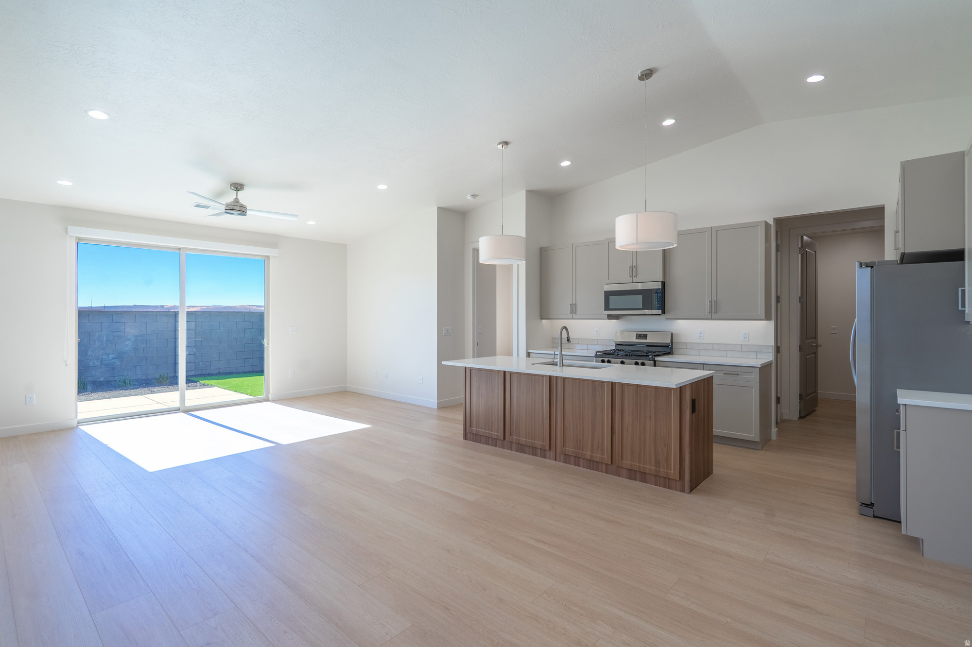 SKY VIEW - Residential Income