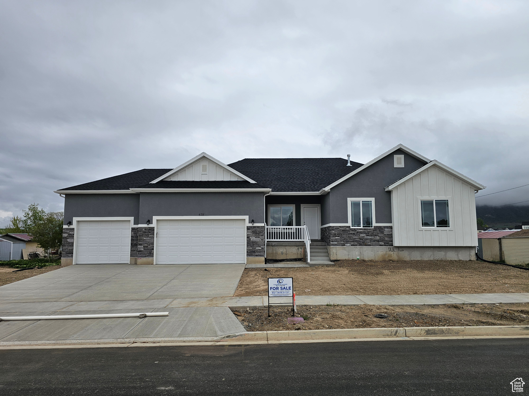 RUSTY RIDGE - Residential