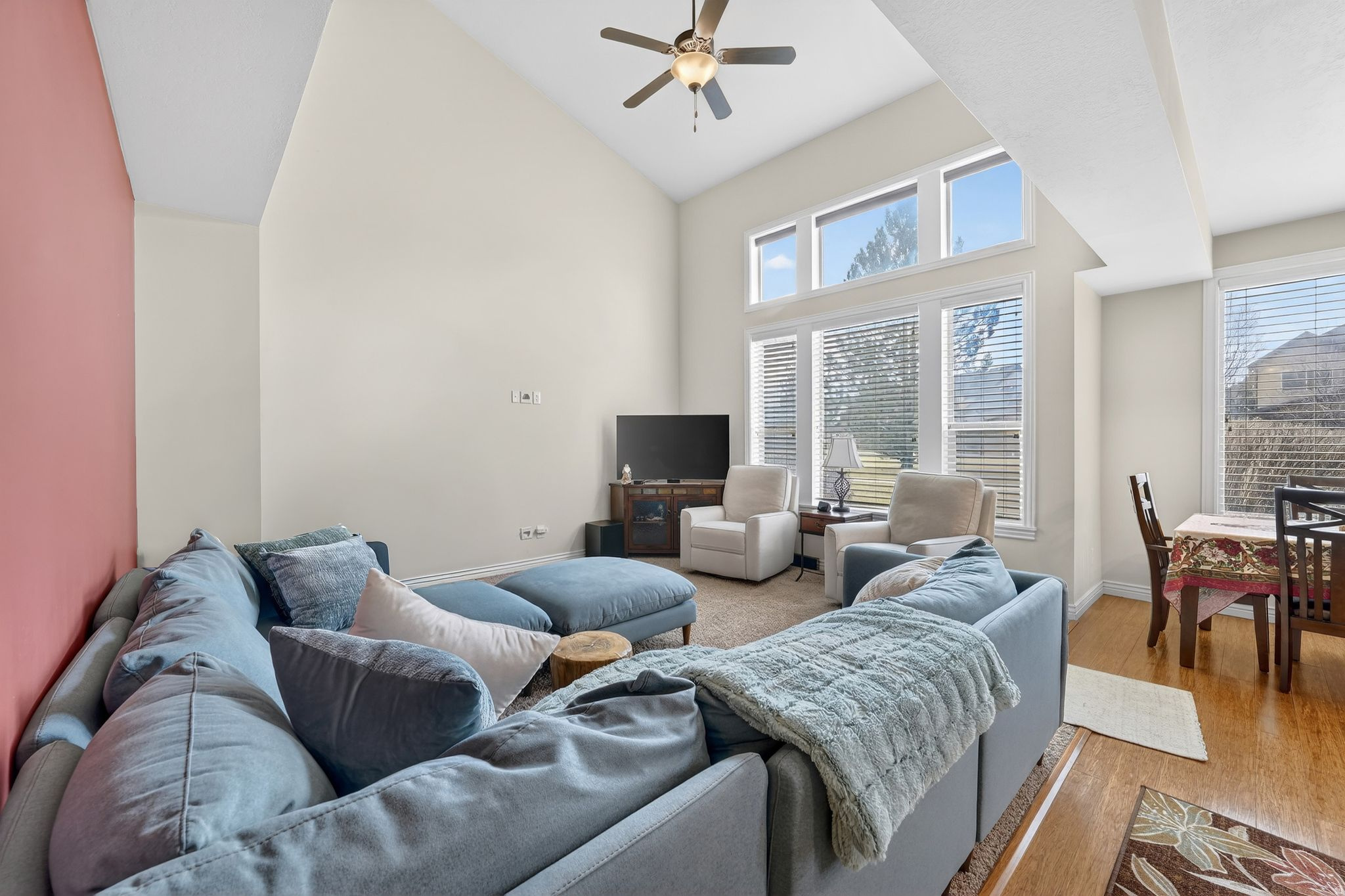 RIVERWALK - Residential