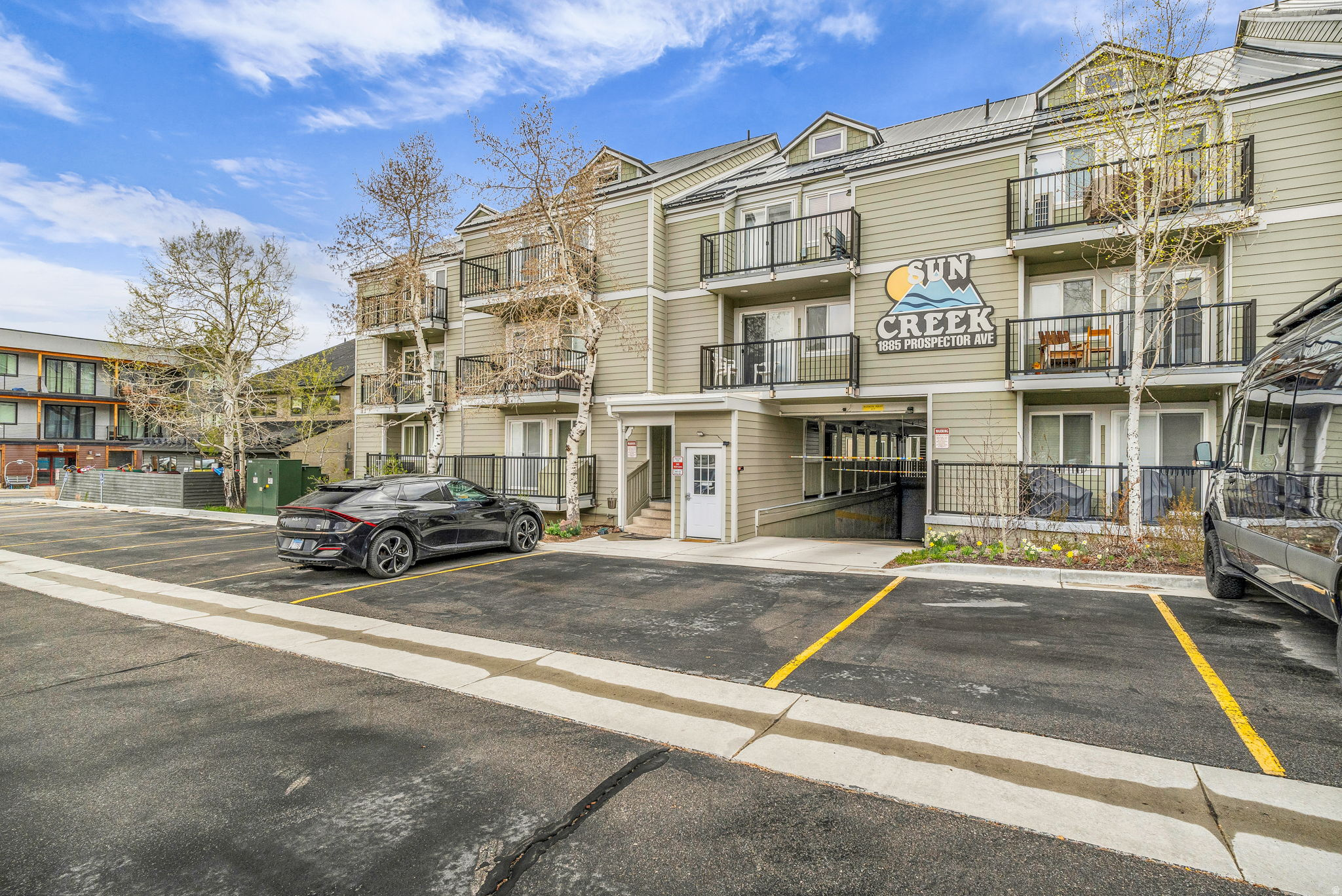 SUN CREEK CONDO - Residential