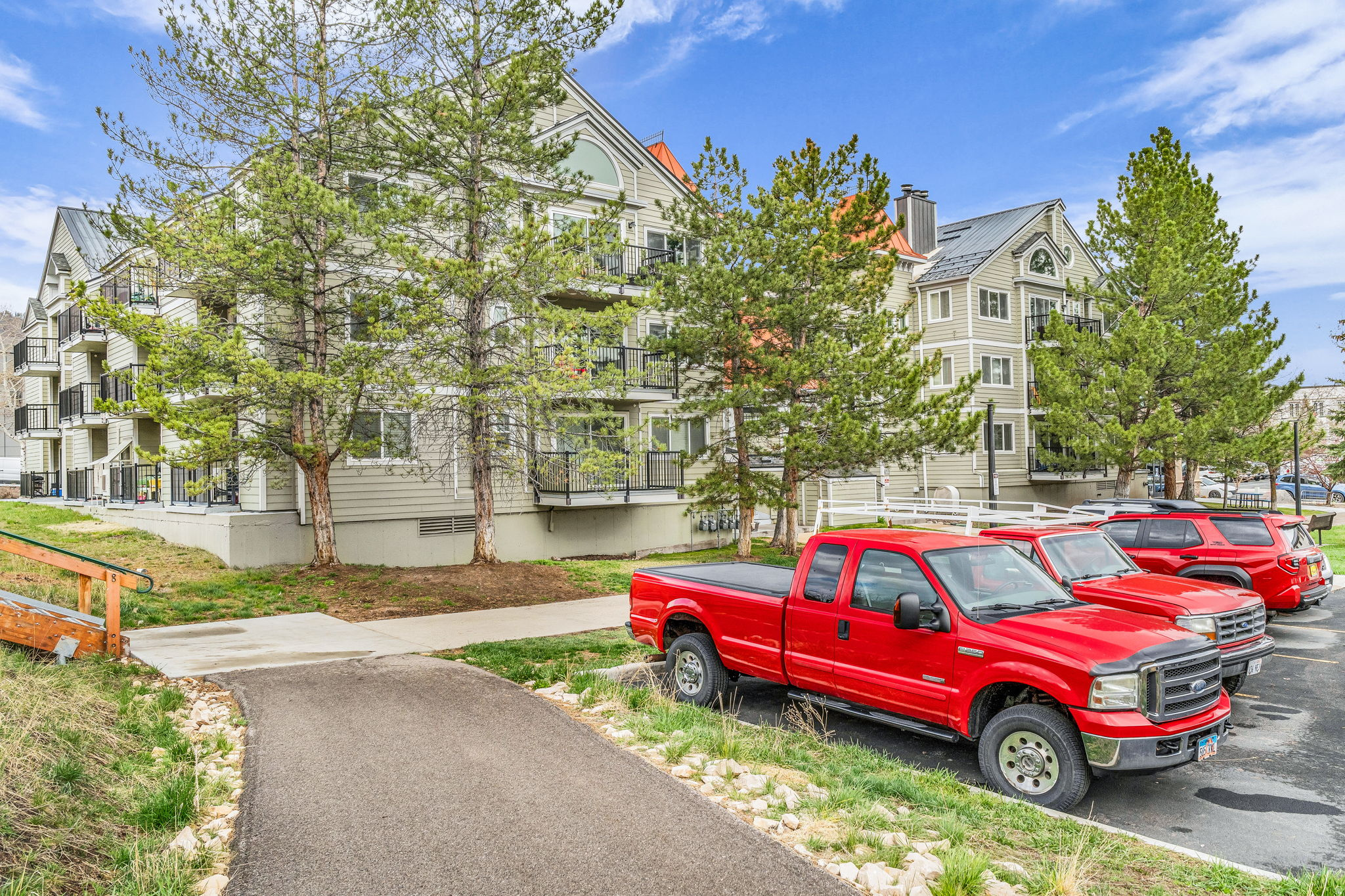 SUN CREEK CONDO - Residential