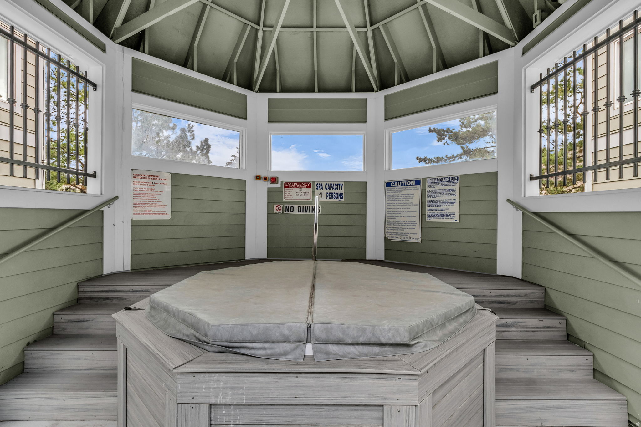 SUN CREEK CONDO - Residential