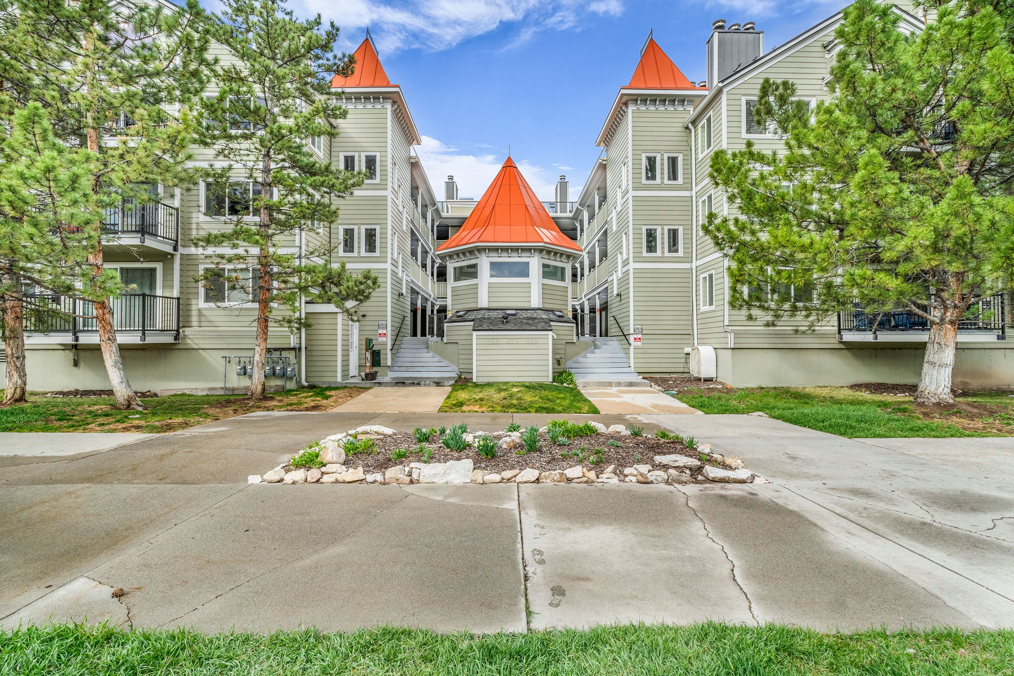 SUN CREEK CONDO - Residential