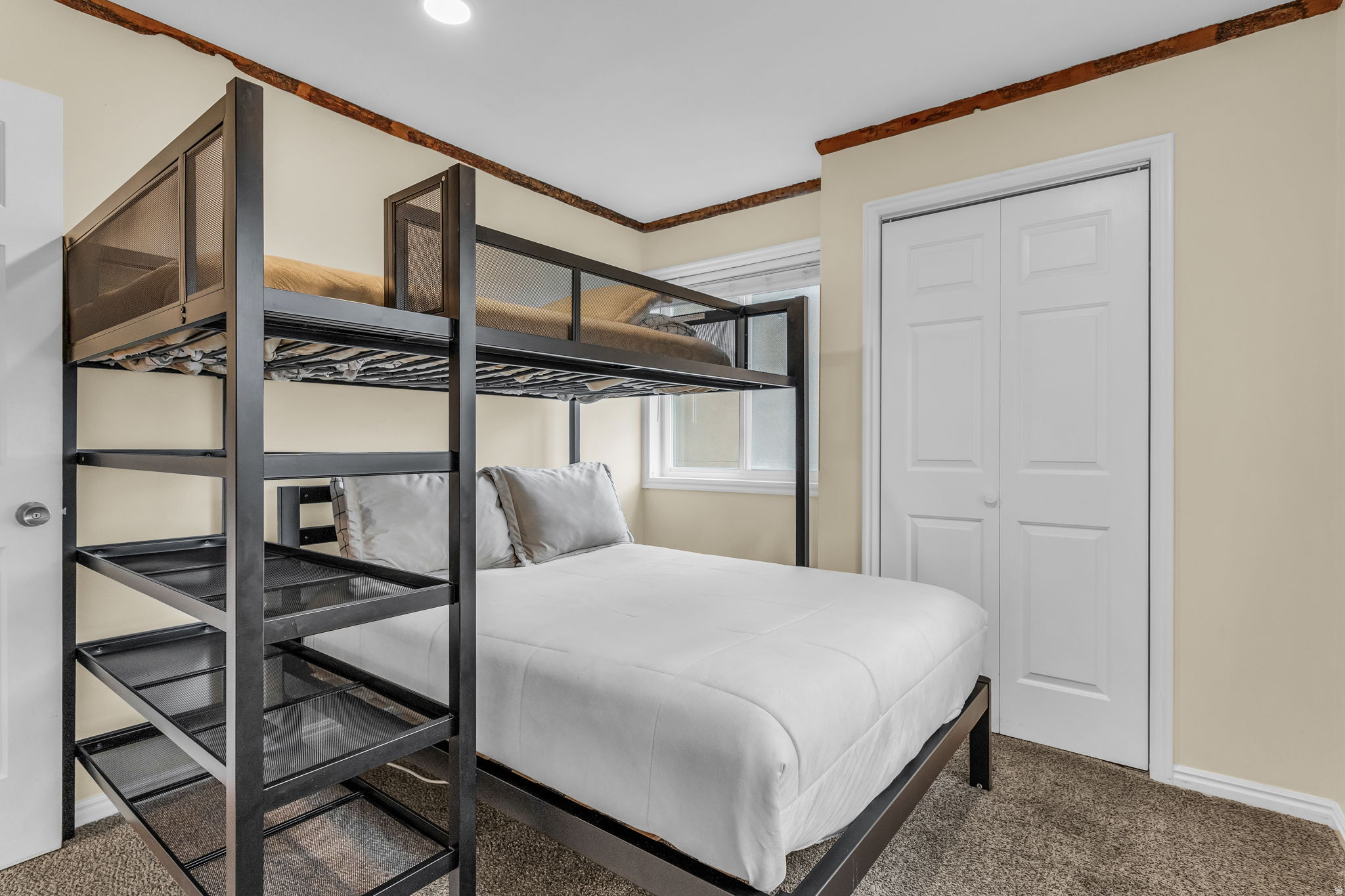 SUN CREEK CONDO - Residential