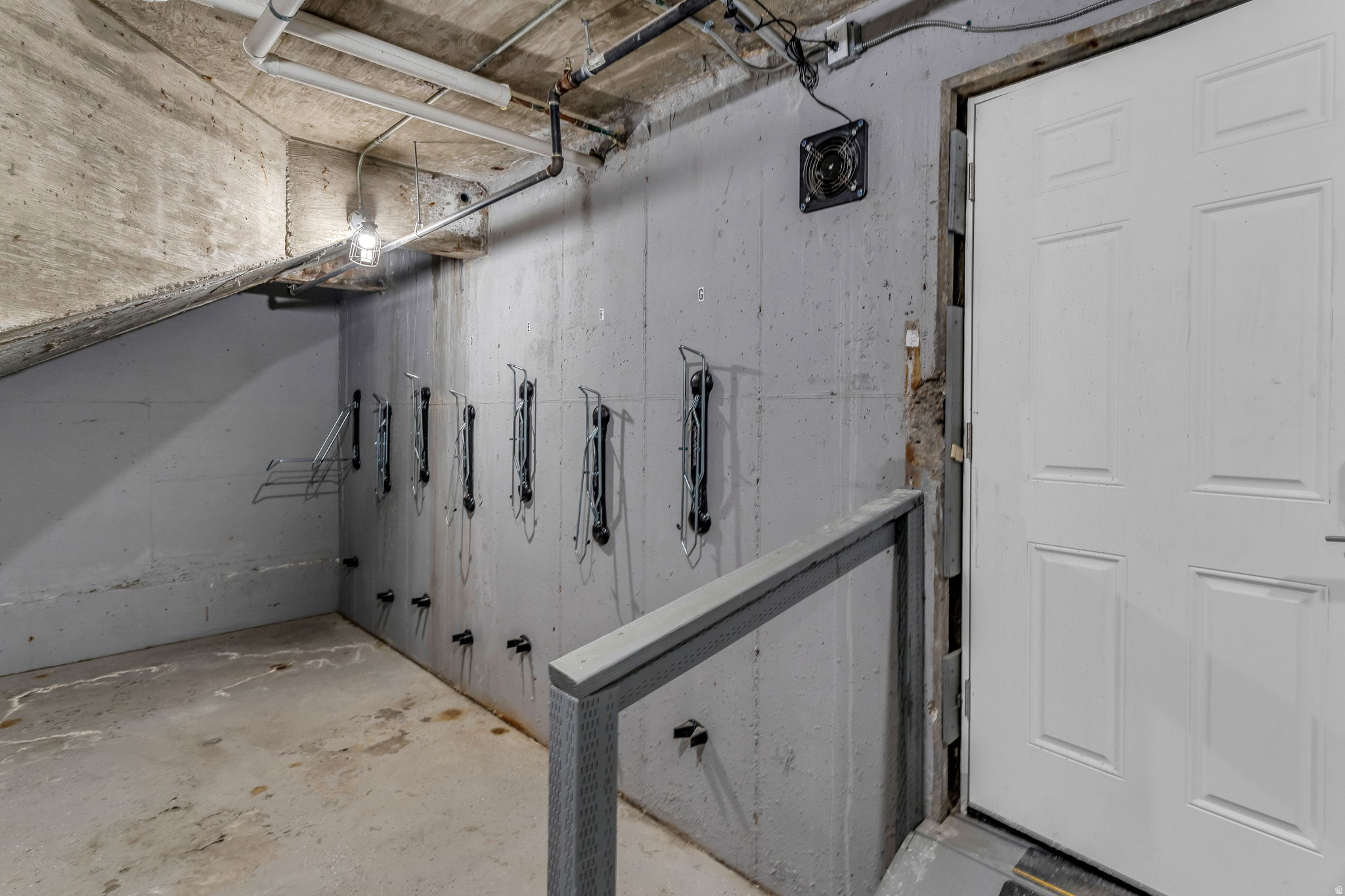 SUN CREEK CONDO - Residential