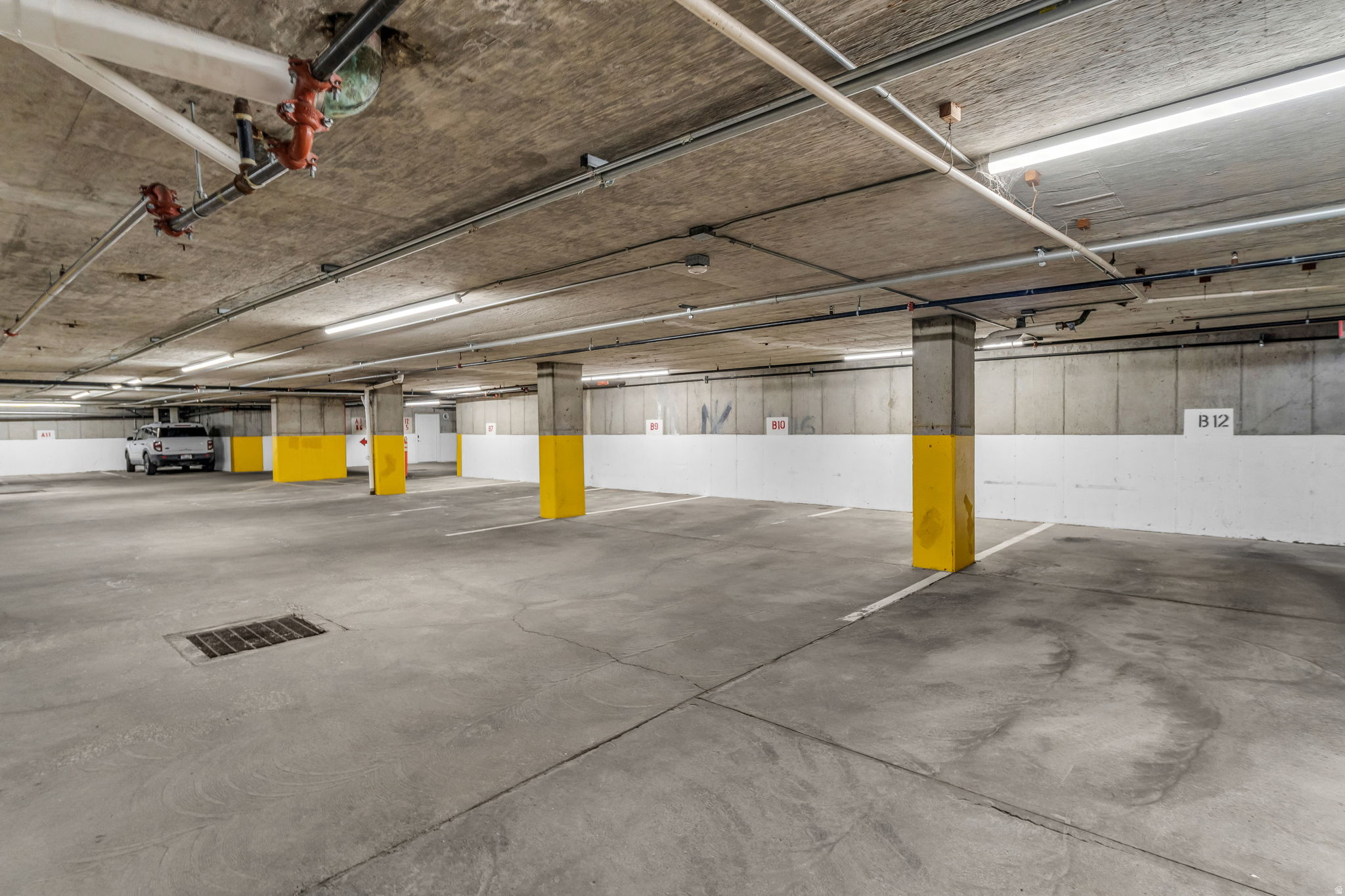 SUN CREEK CONDO - Residential