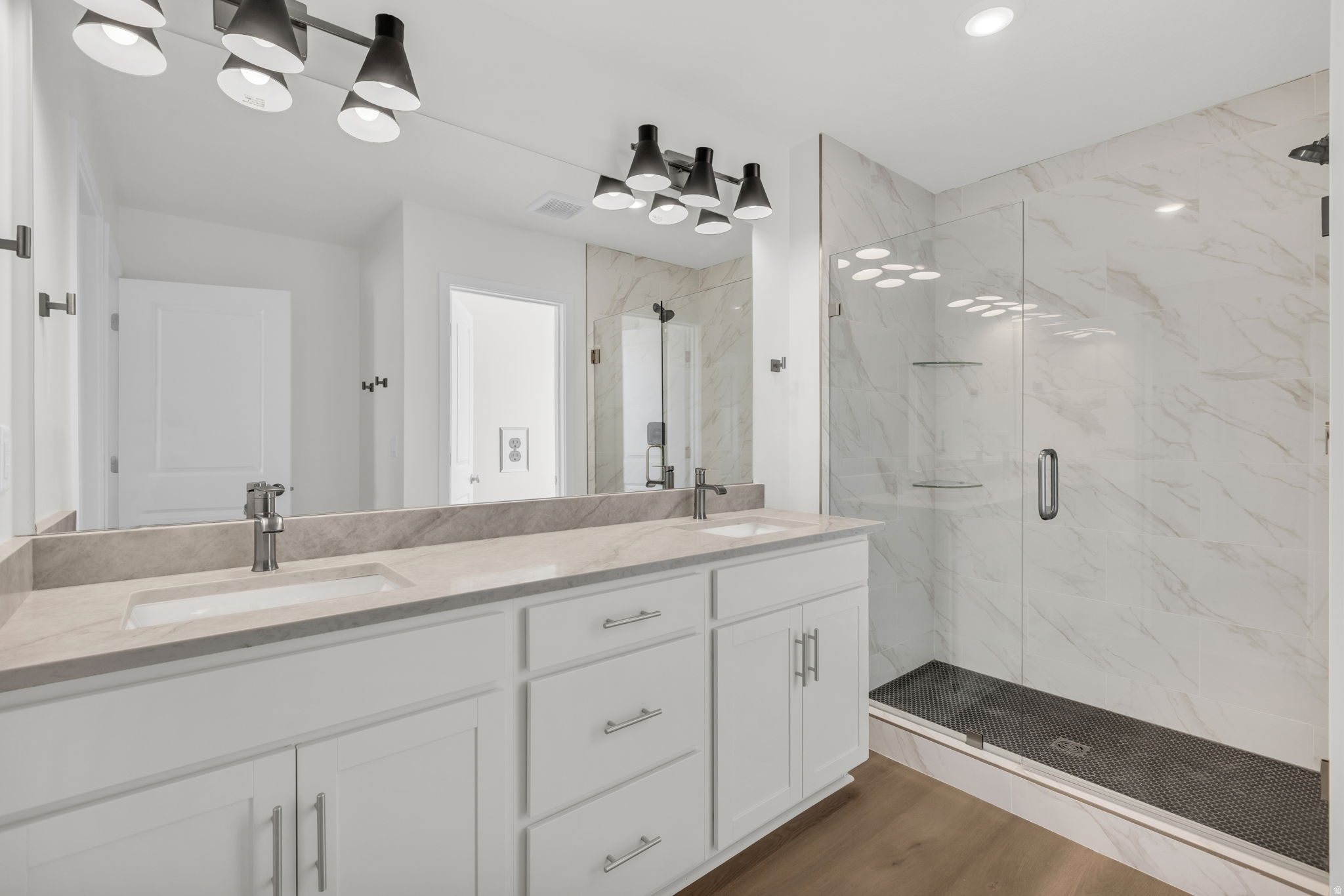 SILVER CREEK - Residential