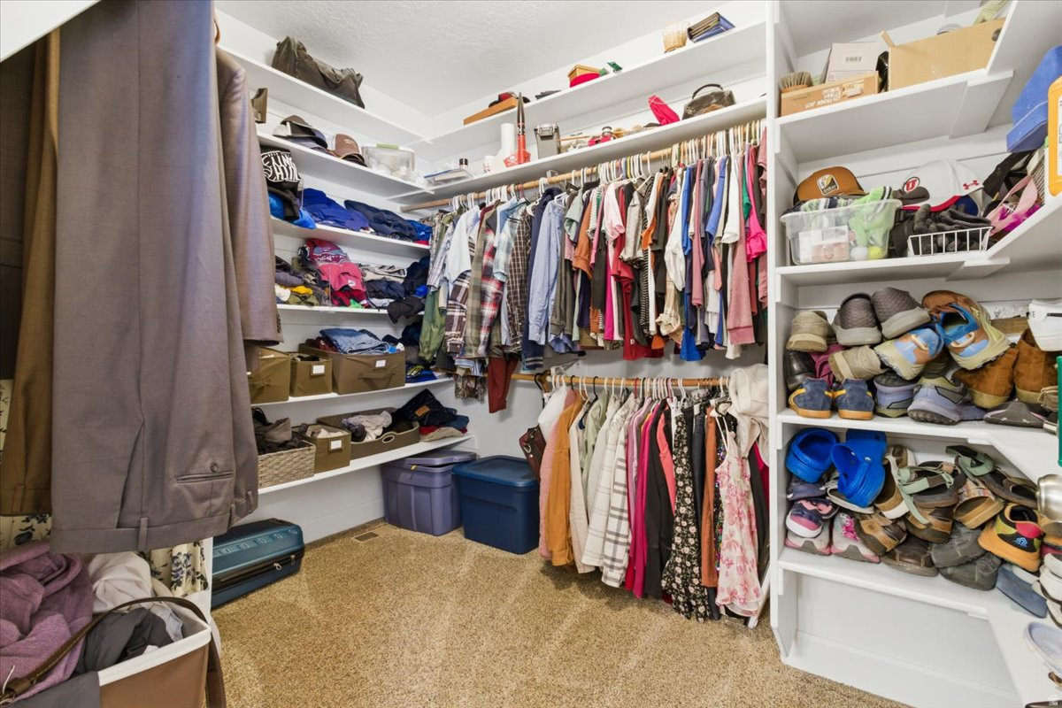 MAJESTIC MEADOWS SUBD - Residential