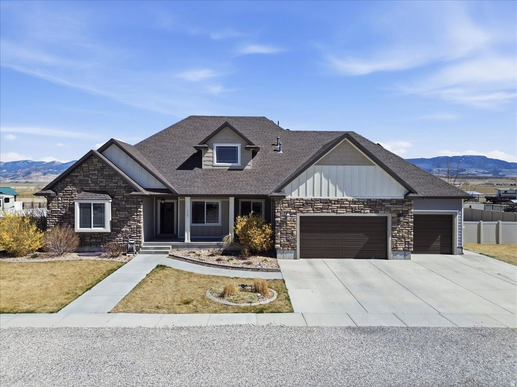 Photo of 175 S 500 E, Centerfield, UT 84622 (MLS # 2145972)