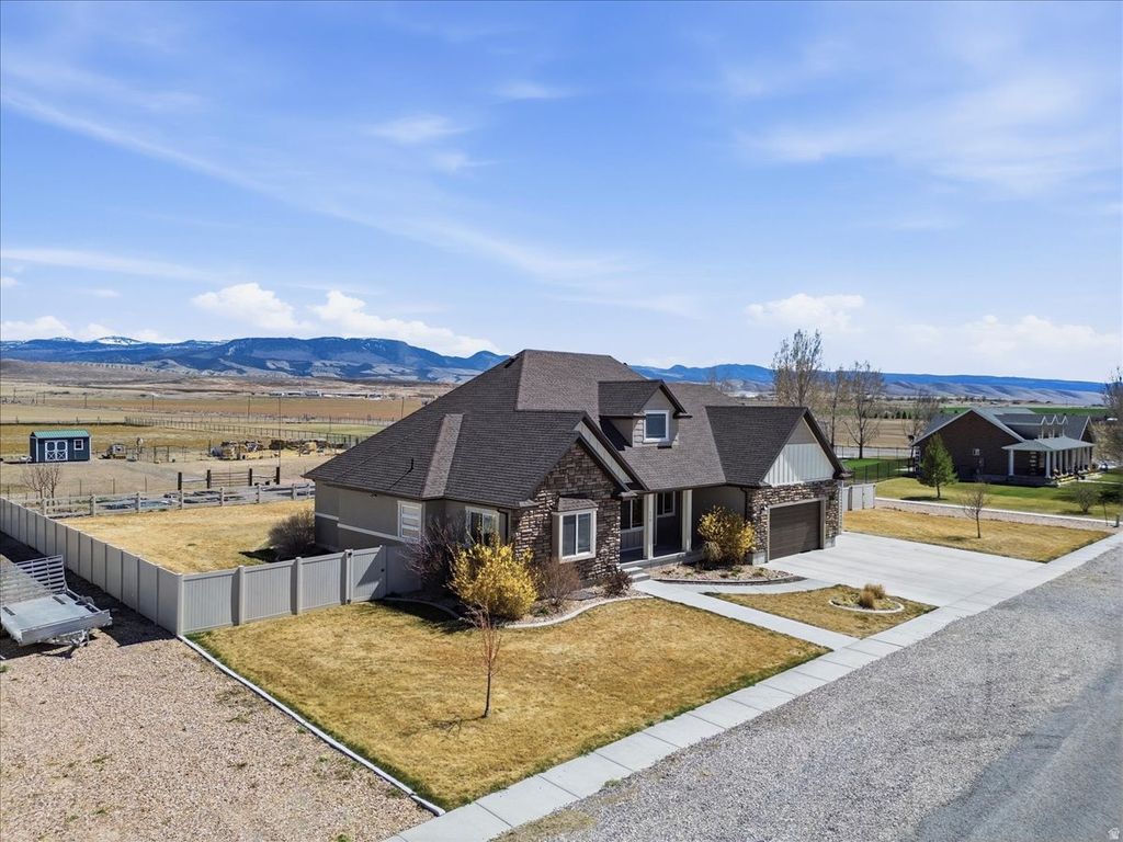 Photo of 175 S 500 E, Centerfield, UT 84622 (MLS # 2145972)