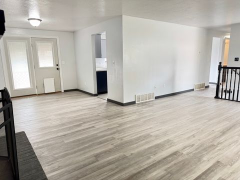 Tiny photo for 4685 PORTER AVE, South Ogden, UT 84403 (MLS # 2141364)