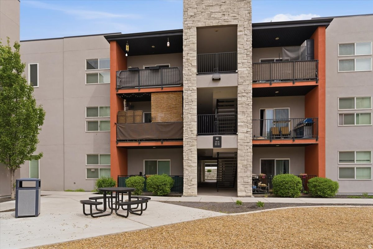 WEST SQUARE - Residential