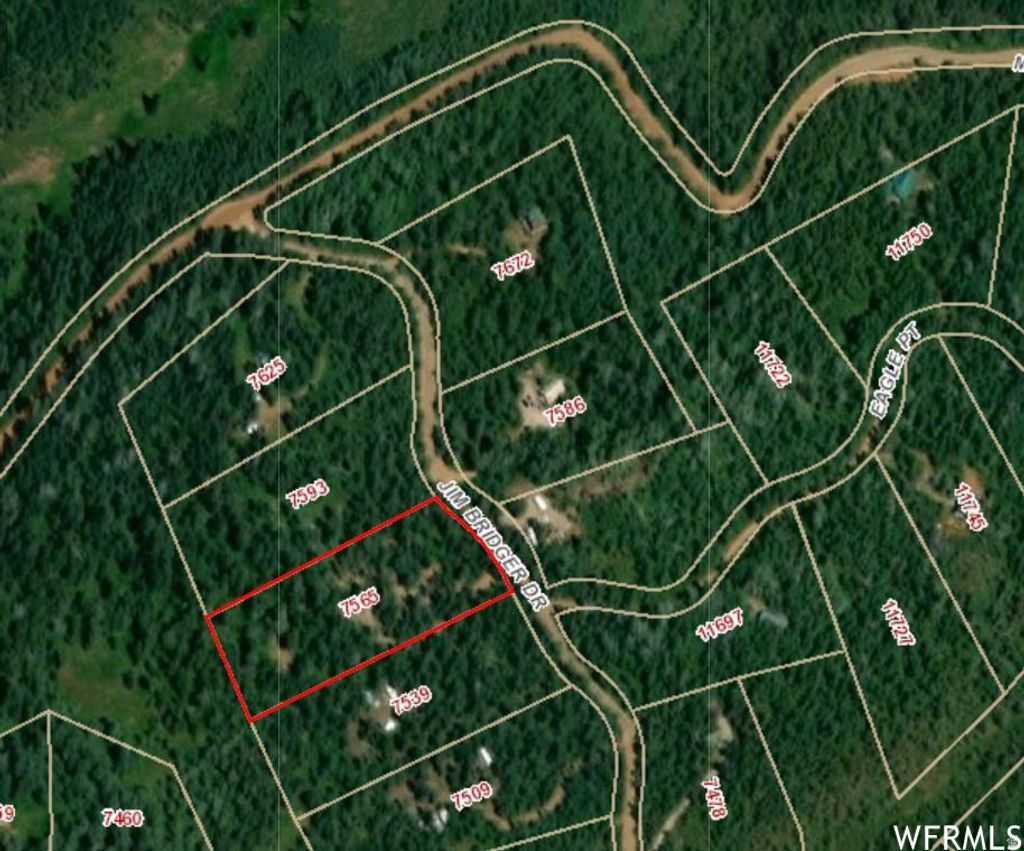 Photo of 7565 N JIM BRIDGER DR #H52, Huntsville, UT 84317 (MLS # 2156892)