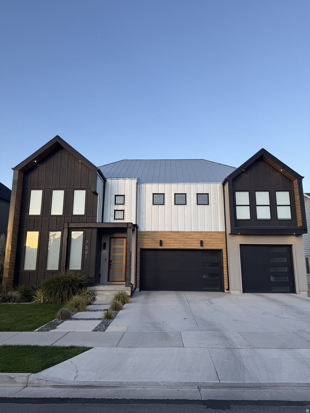 Photo of 7641 S BRINKERHOFF DR, West Jordan, UT 84084 (MLS # 2185318)