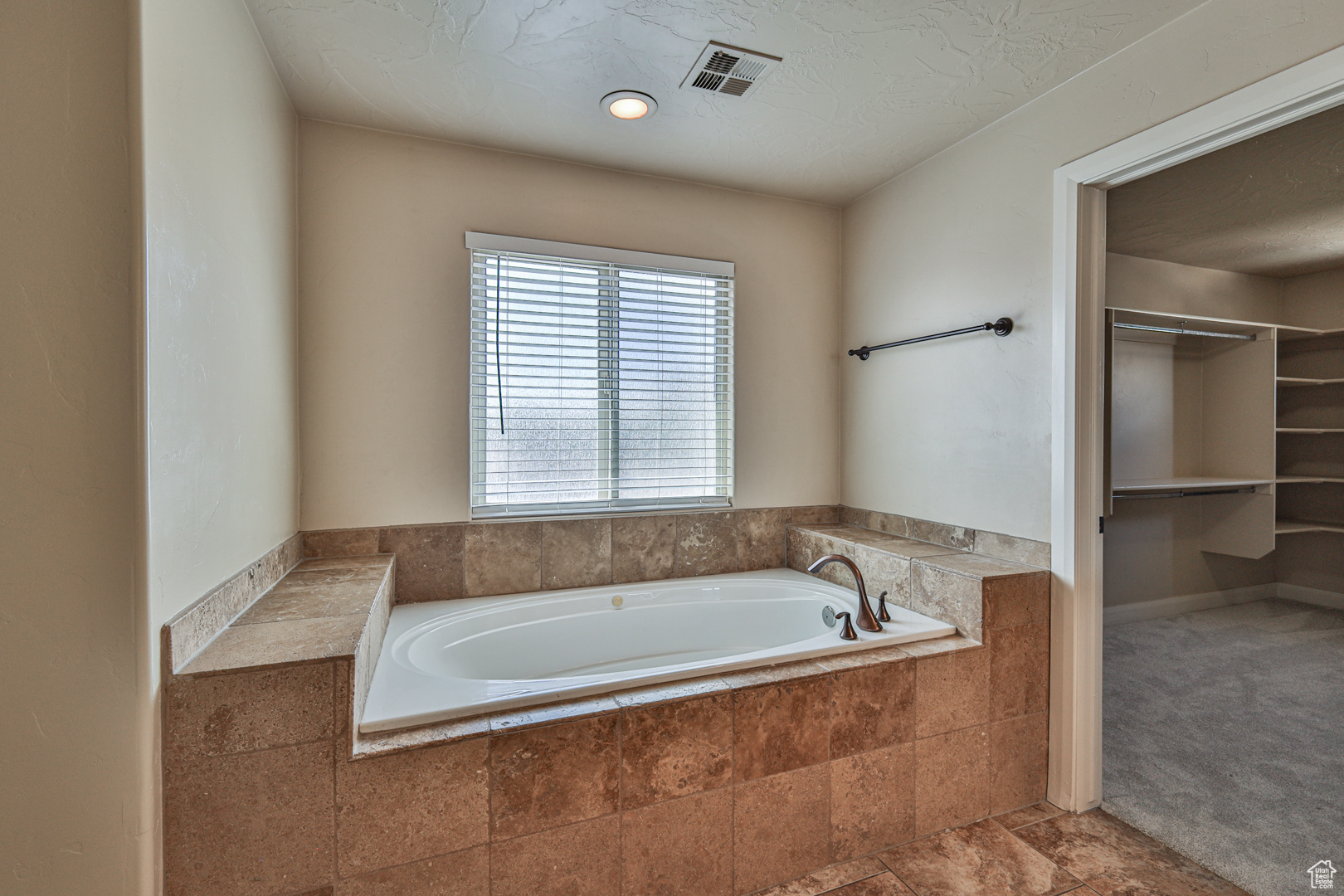 DIXIE COUNTRY LANE ESTATES - Land