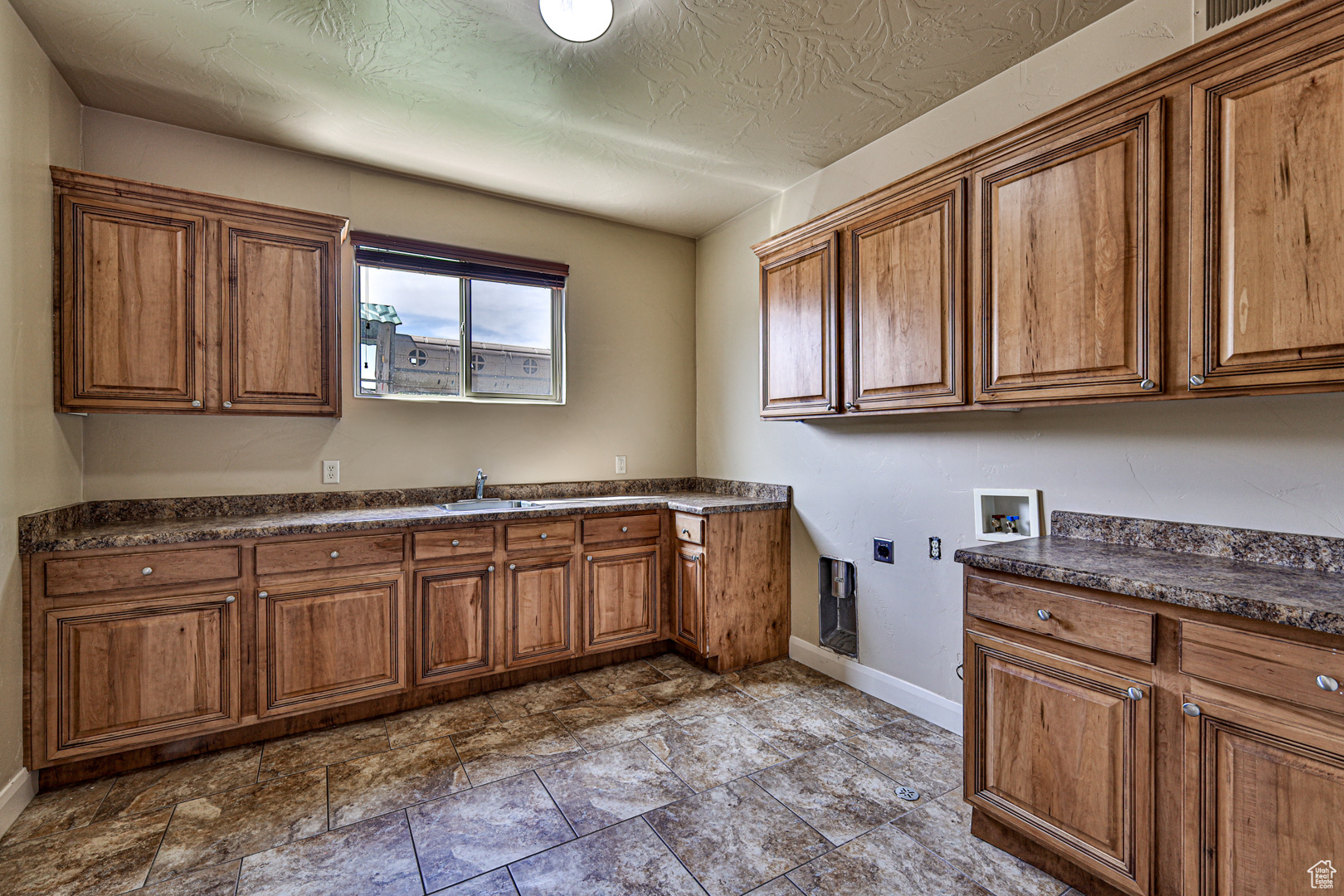 DIXIE COUNTRY LANE ESTATES - Land