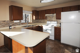 CANYON TERRACE - Residential