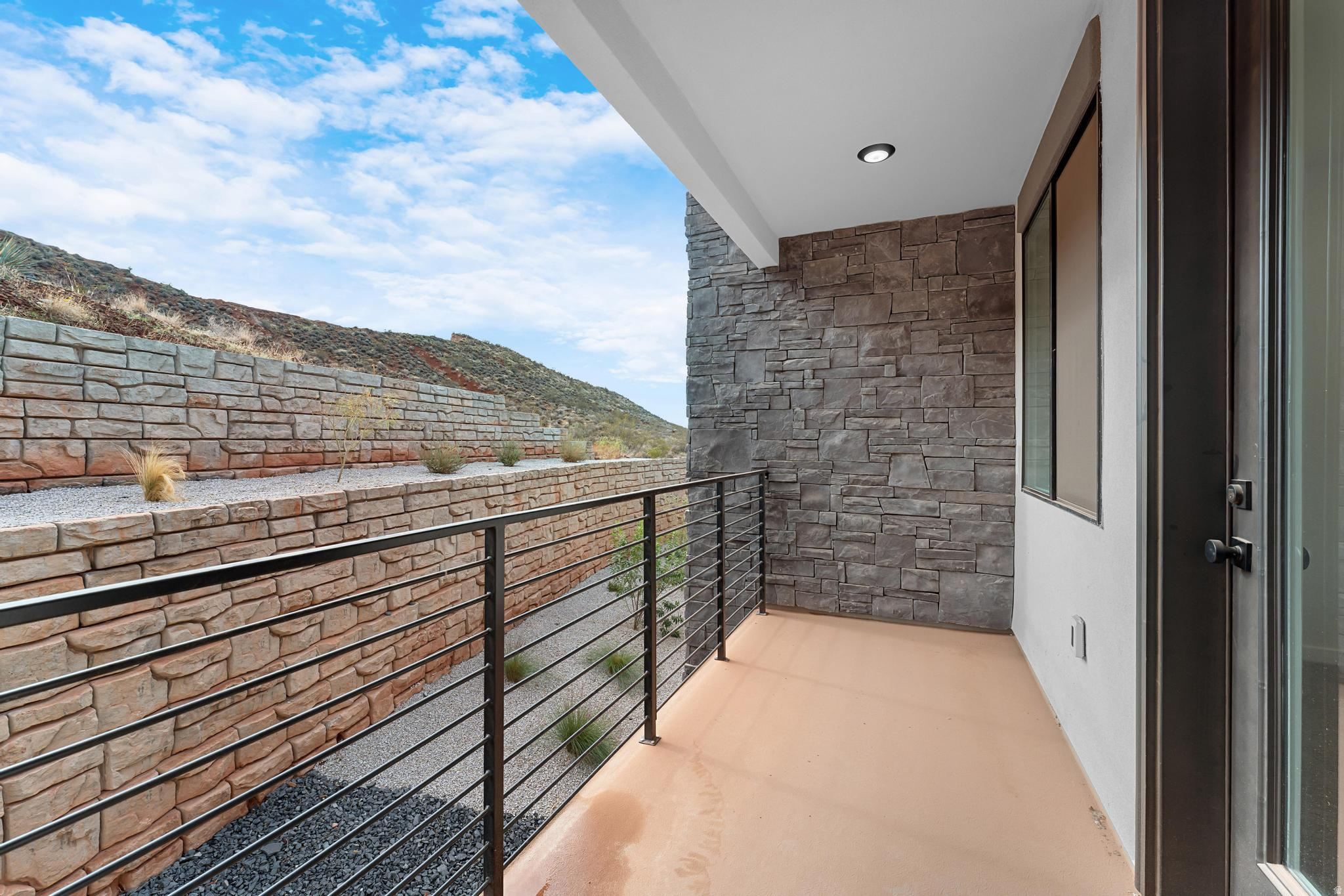 THE TERRA LOFTS - Residential