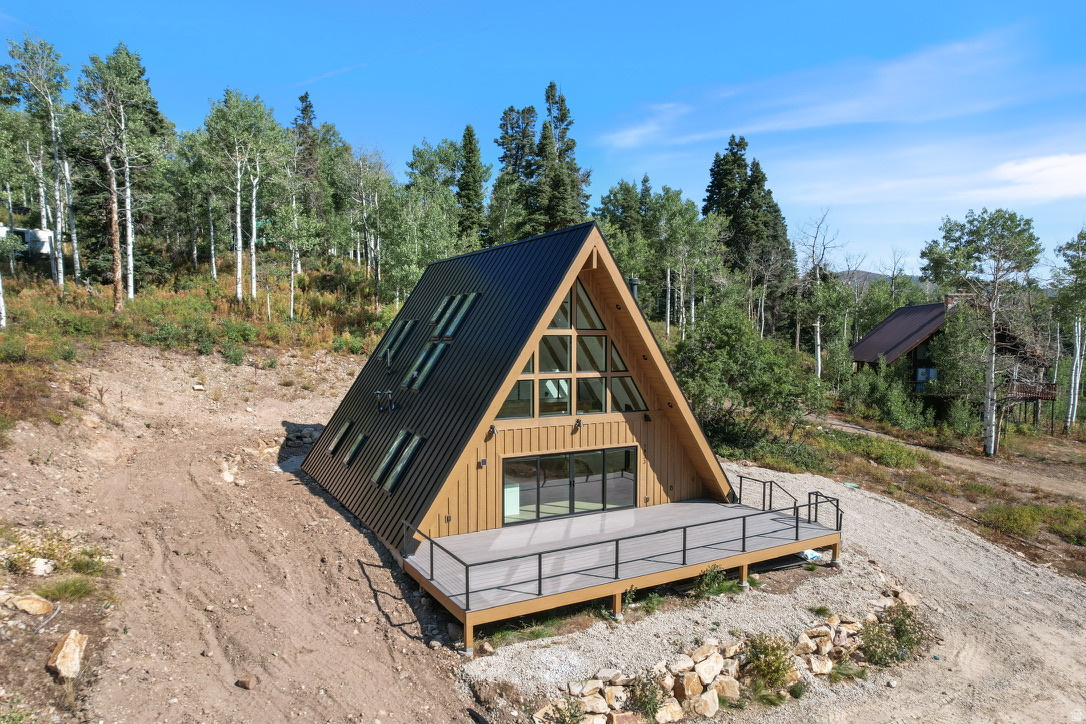 PINE MEADOW RANCH - Residential