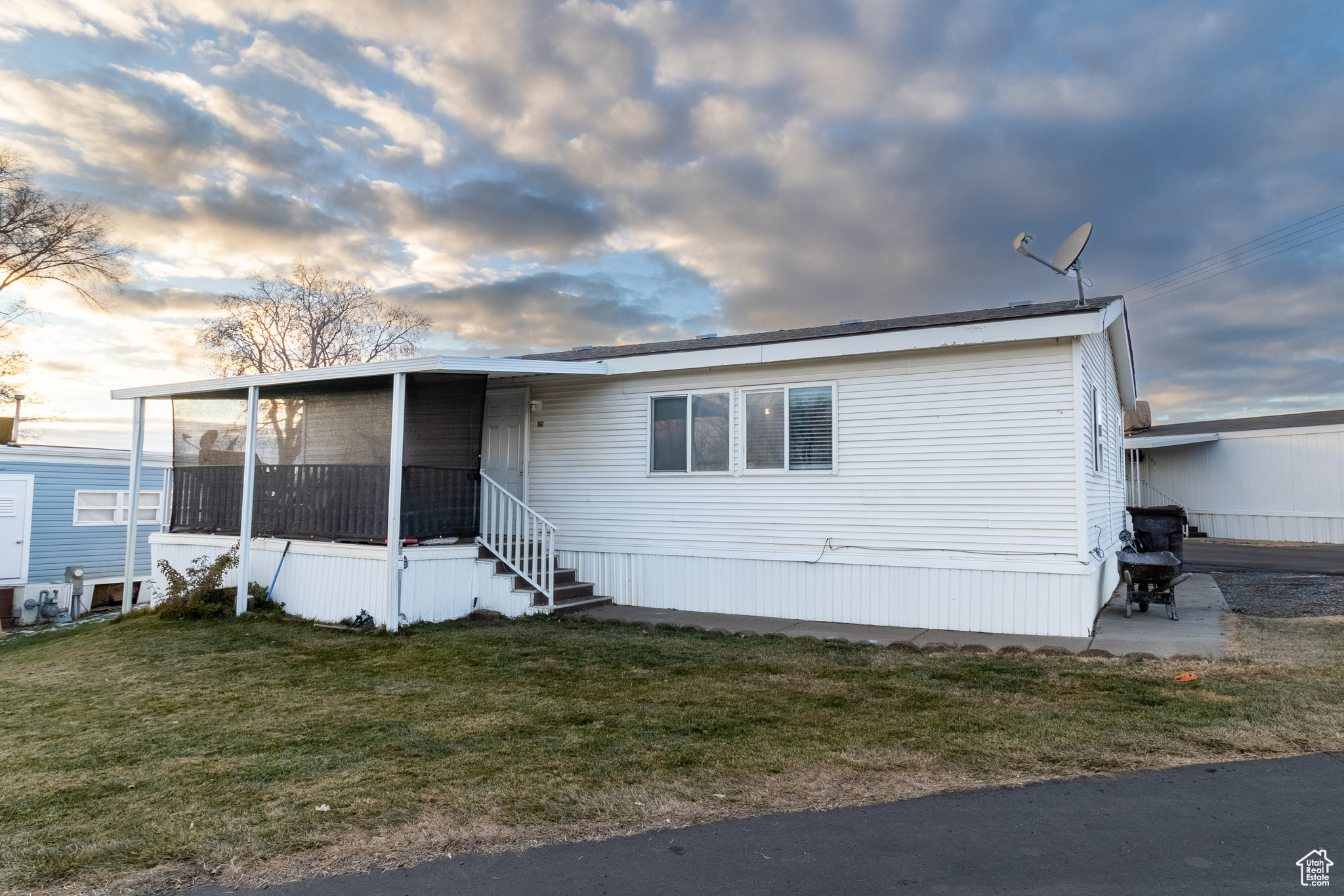 160 Cushing Way, Layton, Utah image 3