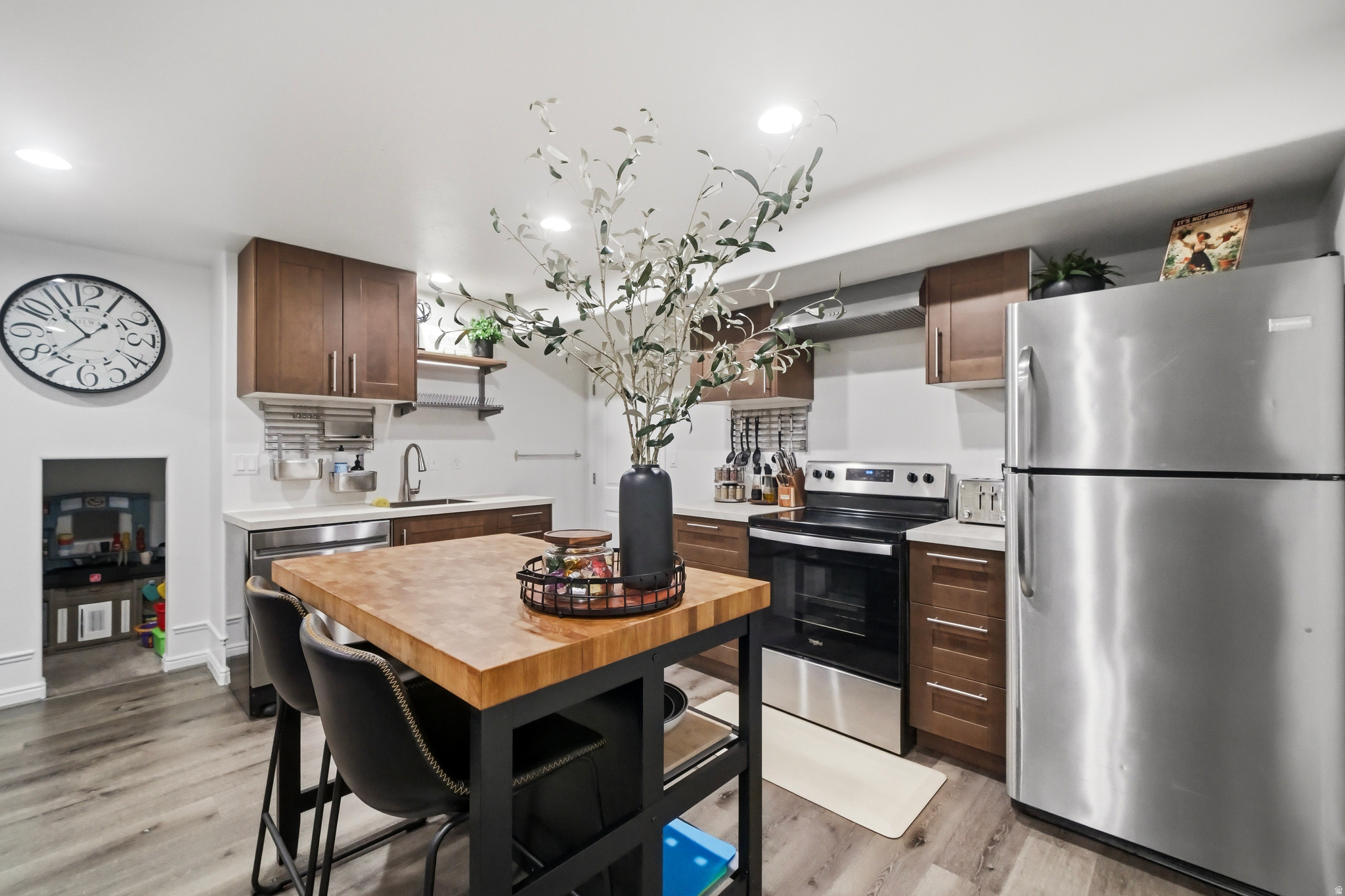 FOOTHILLS - Residential