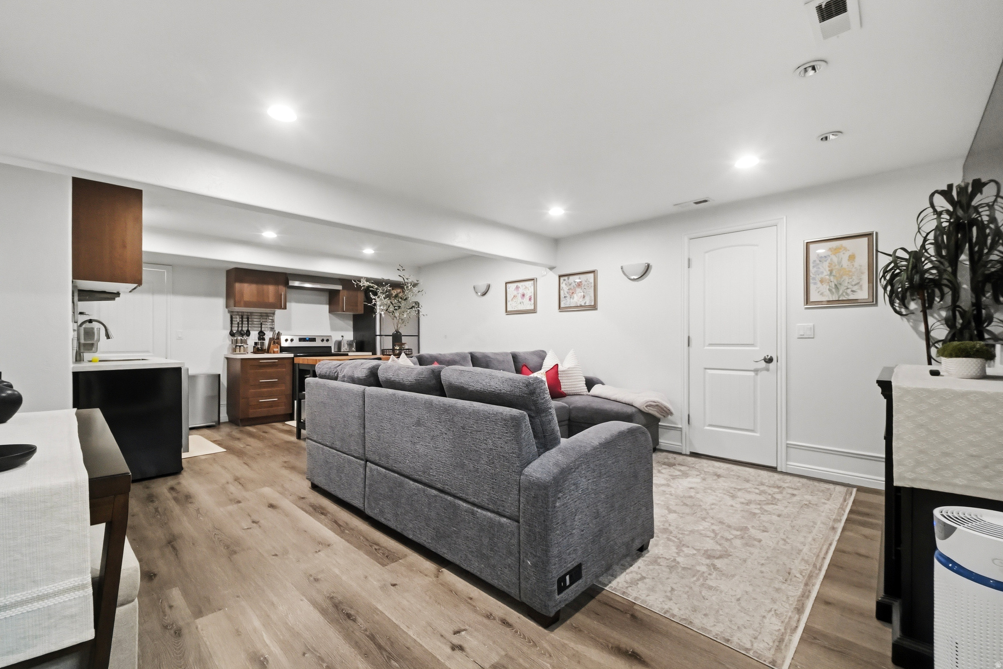 FOOTHILLS - Residential