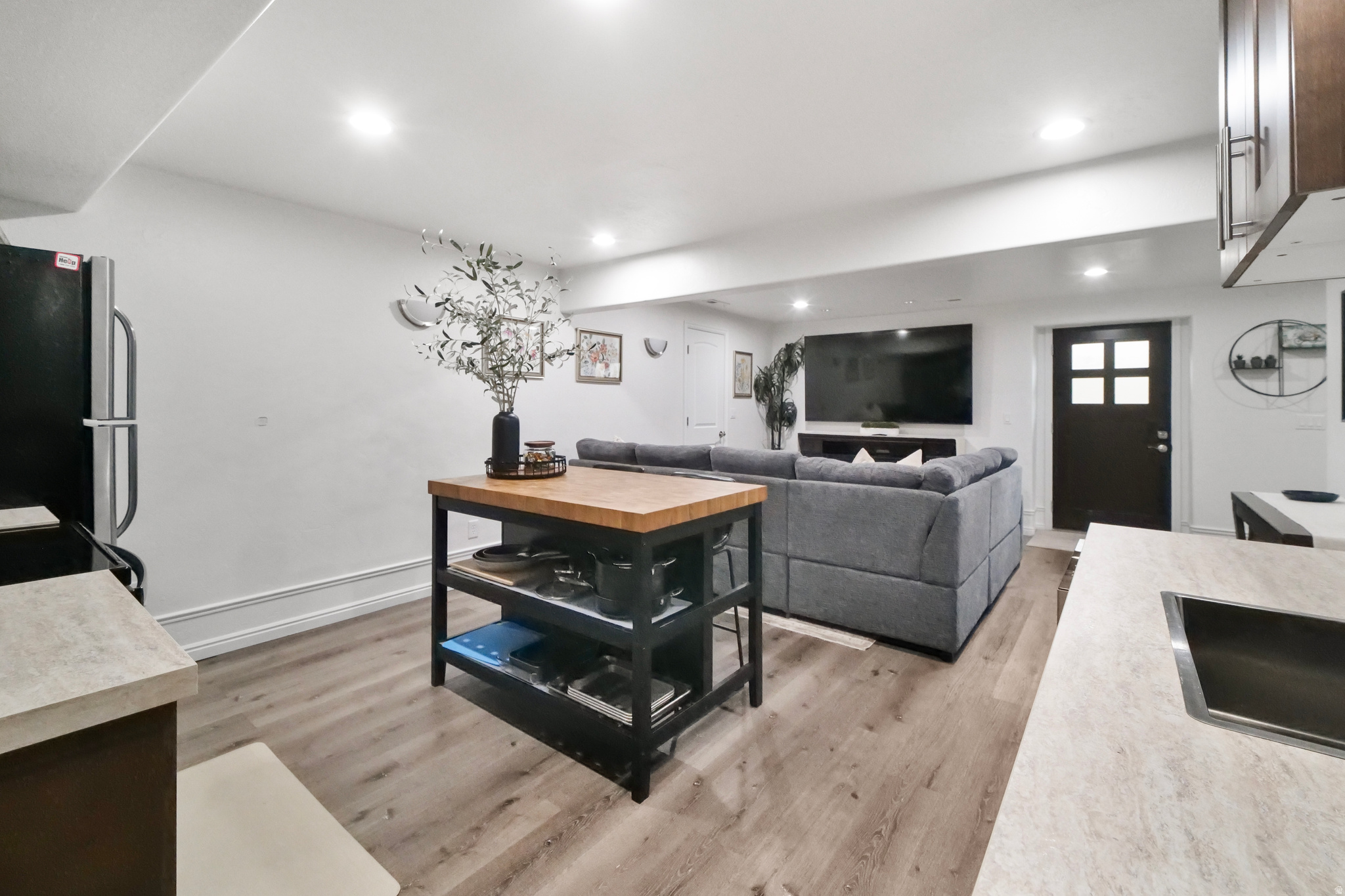 FOOTHILLS - Residential