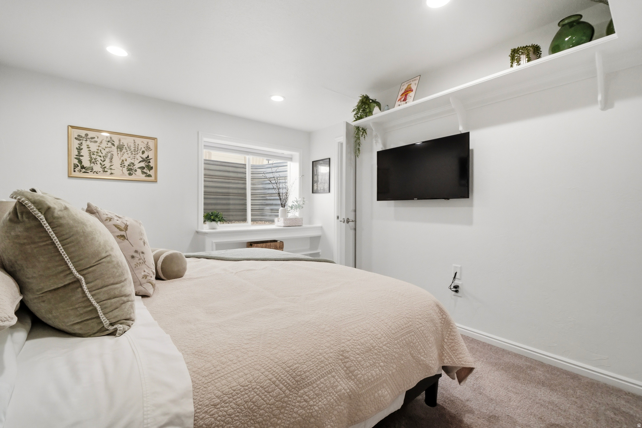 FOOTHILLS - Residential