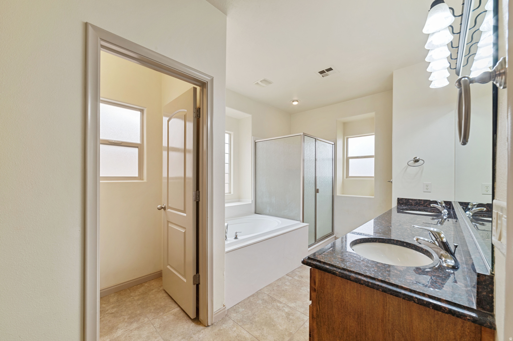 HIGH CHAPARRAL AT THE WASHINGTON BENCH - Residential