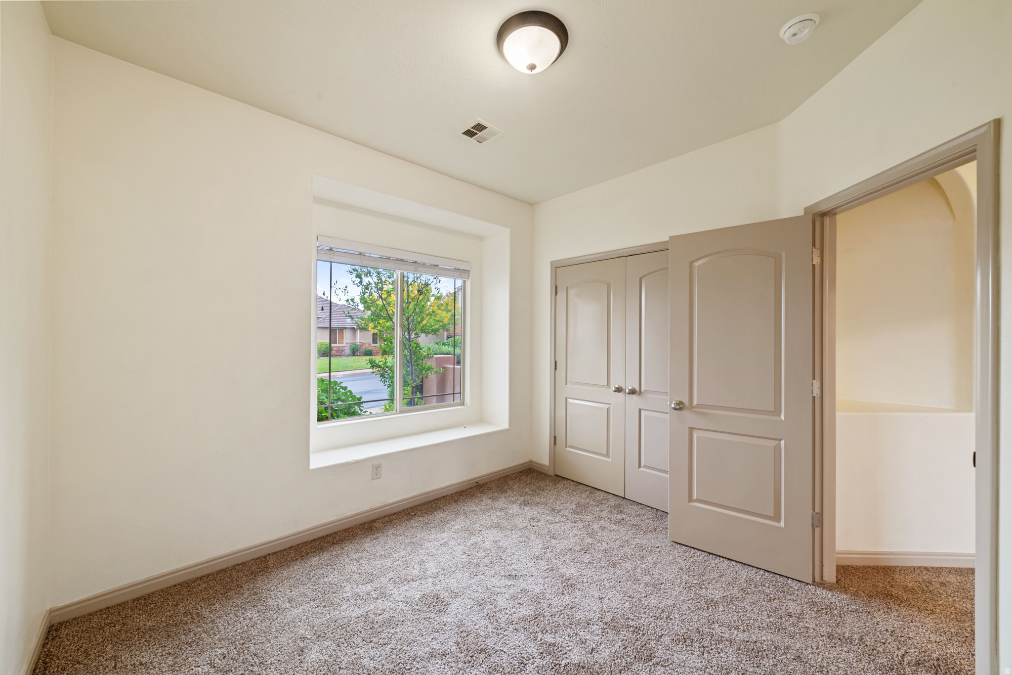 HIGH CHAPARRAL AT THE WASHINGTON BENCH - Residential