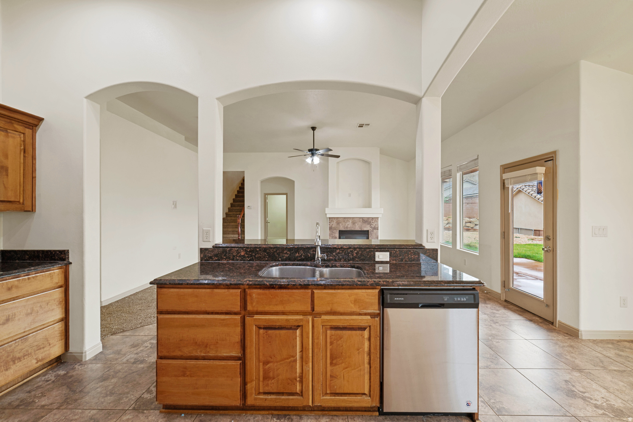 HIGH CHAPARRAL AT THE WASHINGTON BENCH - Residential