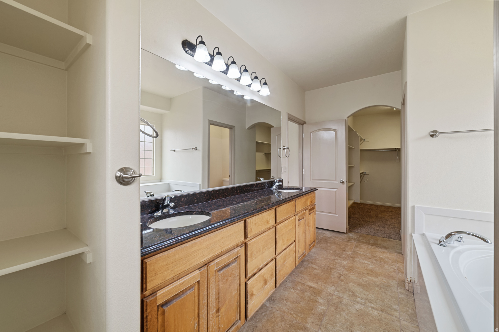 HIGH CHAPARRAL AT THE WASHINGTON BENCH - Residential