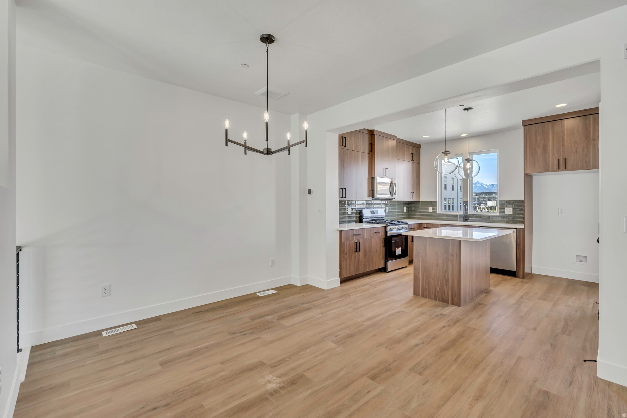 DOWNTOWN DAYBREAK - Residential