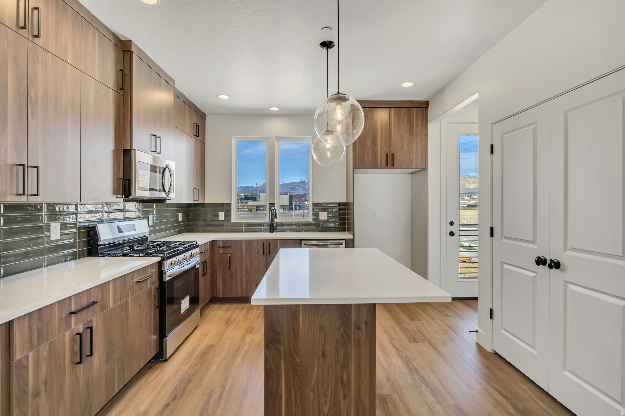 DOWNTOWN DAYBREAK - Residential