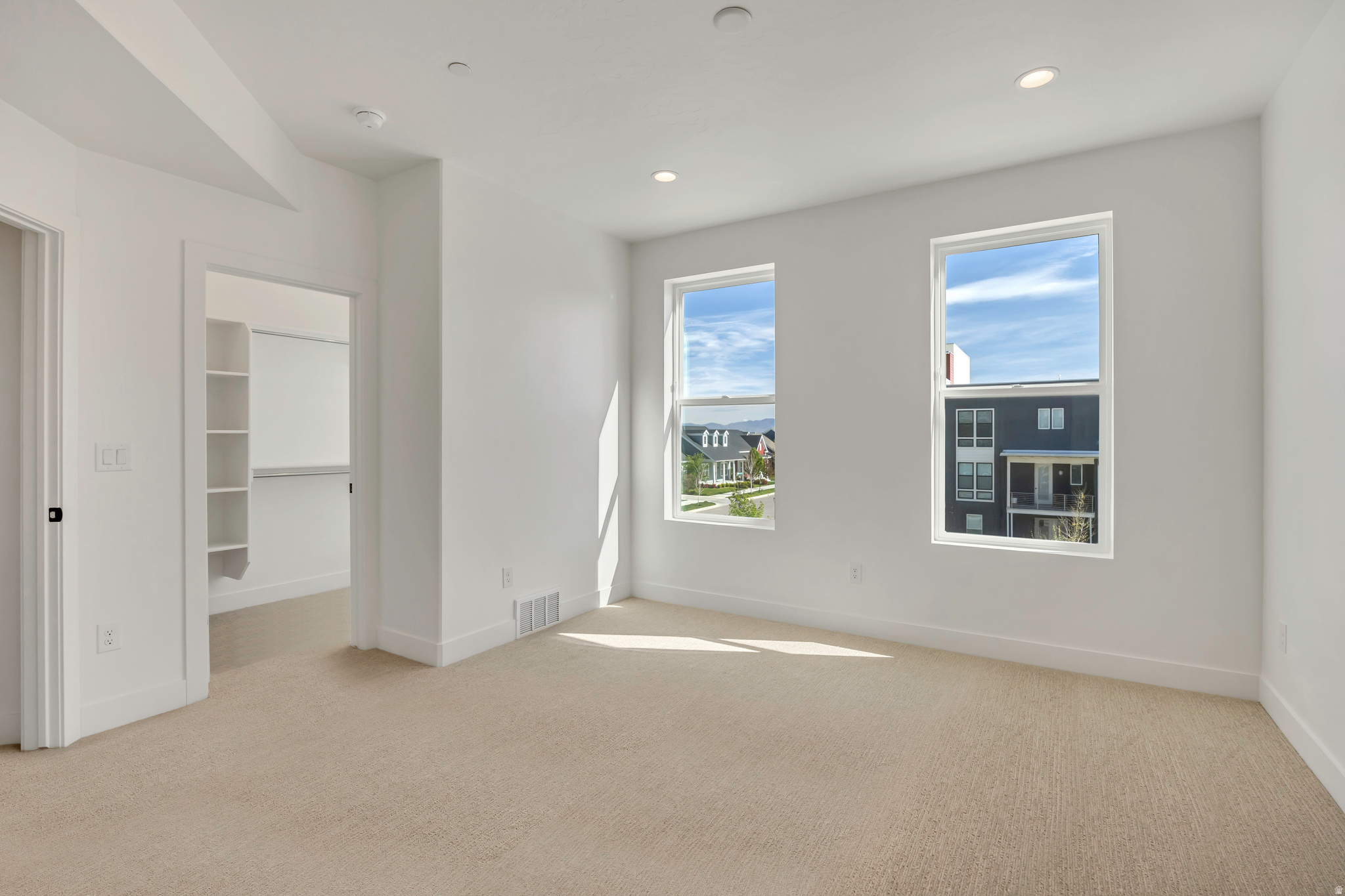 DOWNTOWN DAYBREAK - Residential