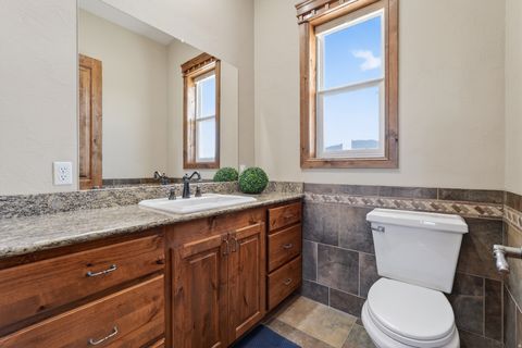 Tiny photo for 2250 E PAUNSAUGUNT DR, Hatch, UT 84735 (MLS # 2126964)