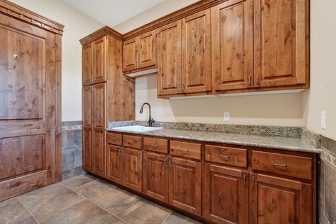 Tiny photo for 2250 E PAUNSAUGUNT DR, Hatch, UT 84735 (MLS # 2126964)