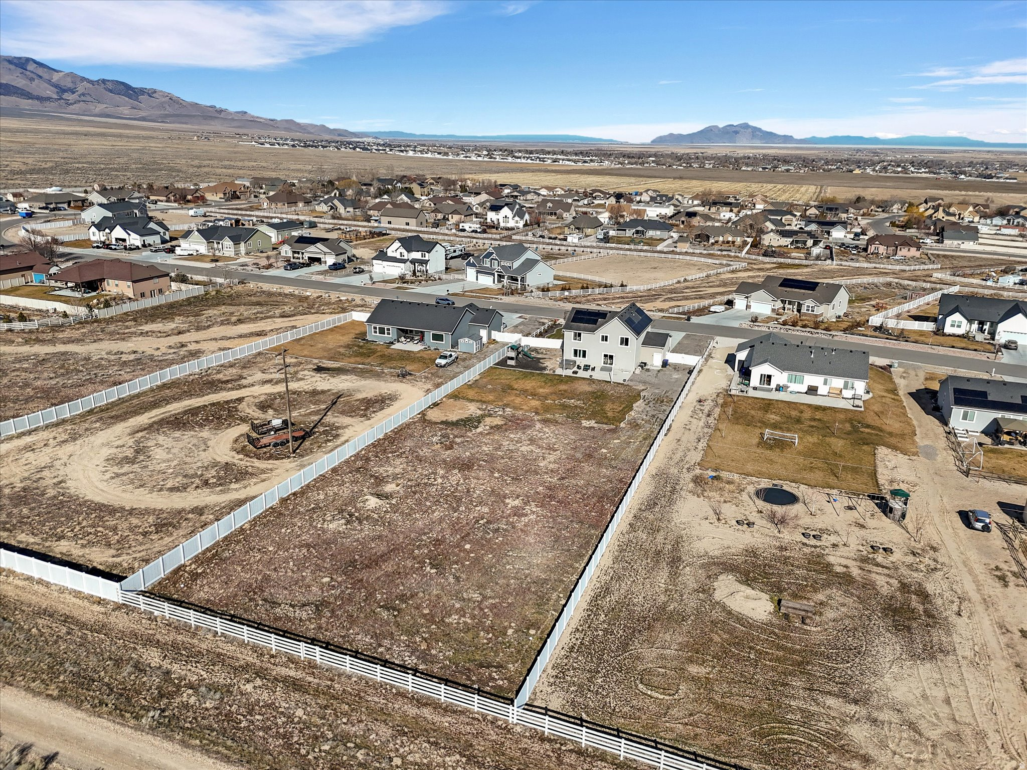 SOUTH WILLOW RANCHES - Residential