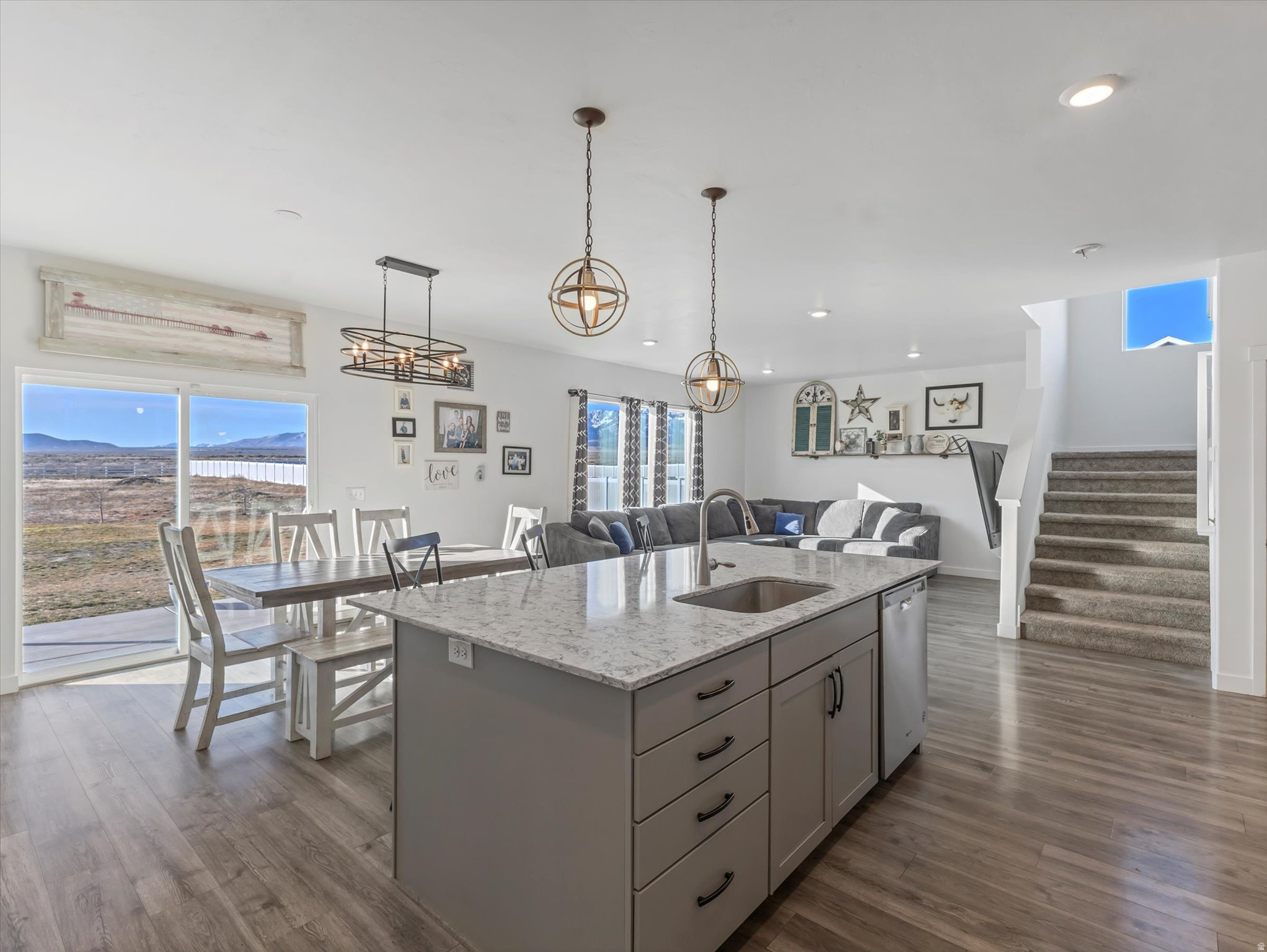 SOUTH WILLOW RANCHES - Residential