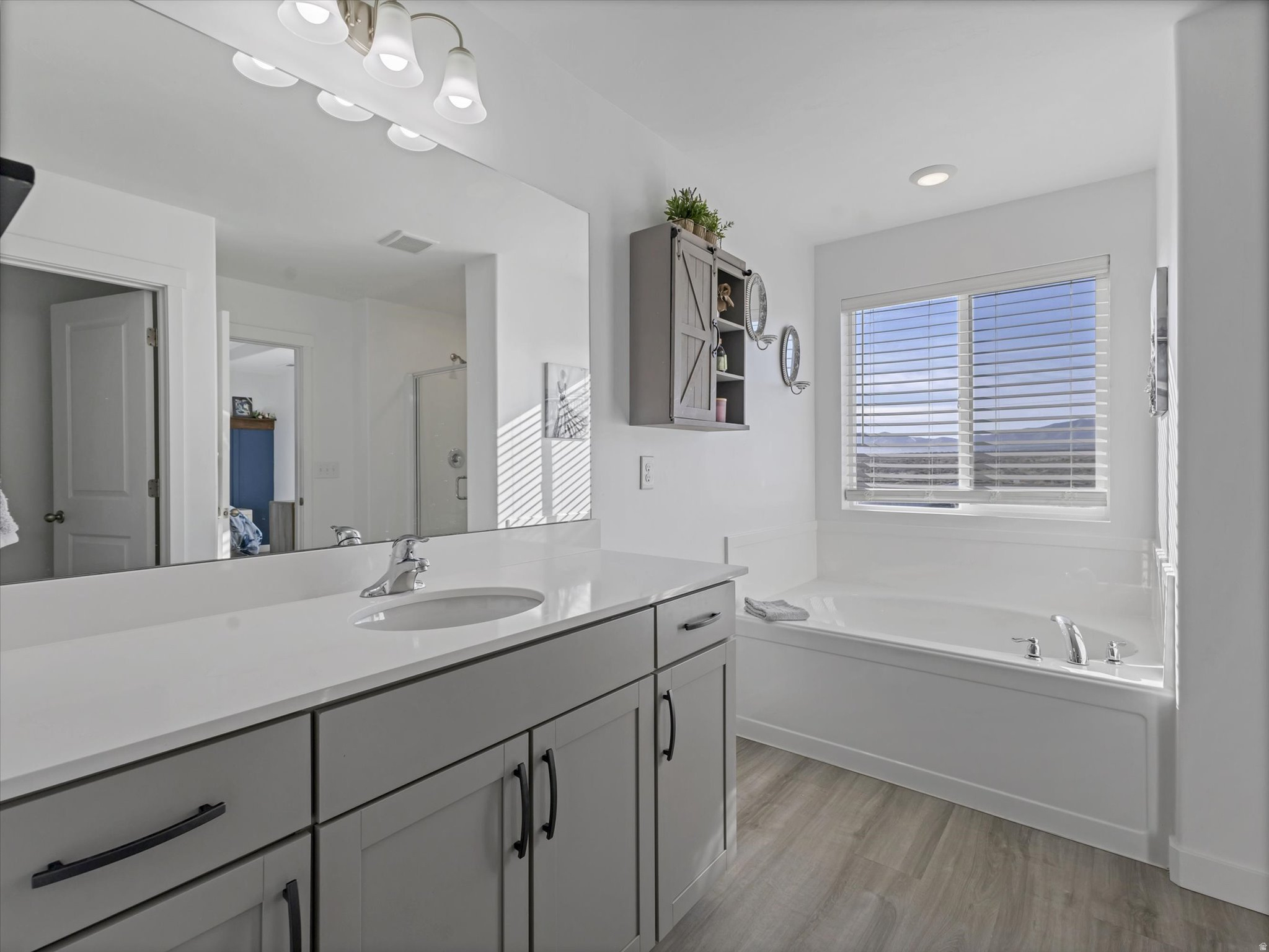 SOUTH WILLOW RANCHES - Residential