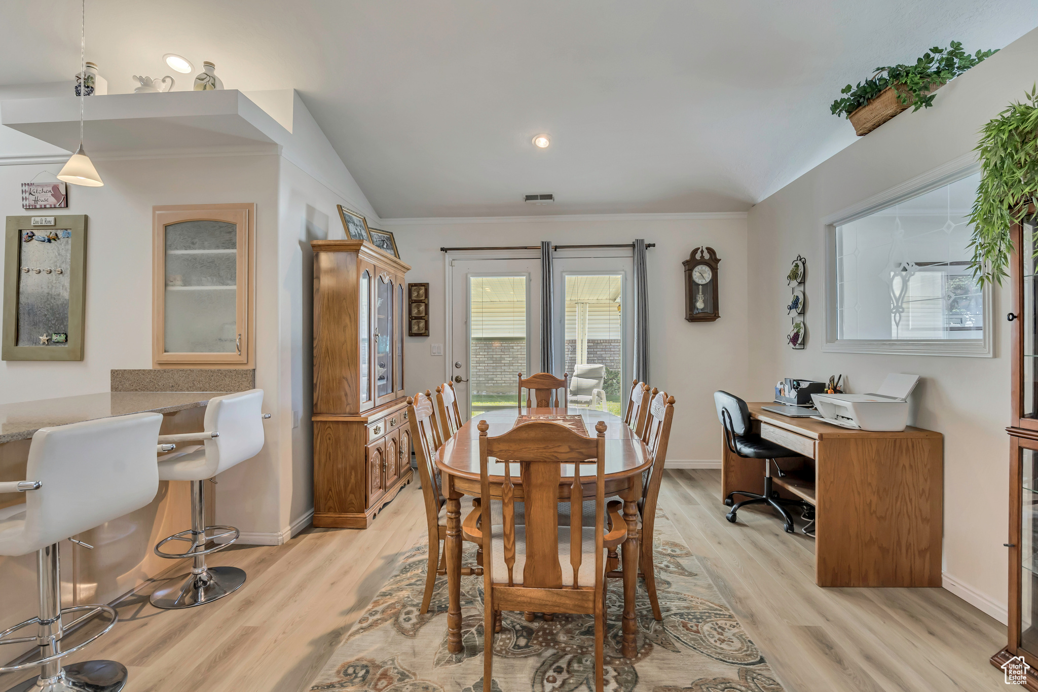 SHADY GROVE - Residential