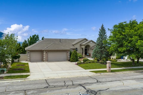 Tiny photo for 861 E 3450 N, North Ogden, UT 84414 (MLS # 2166817)
