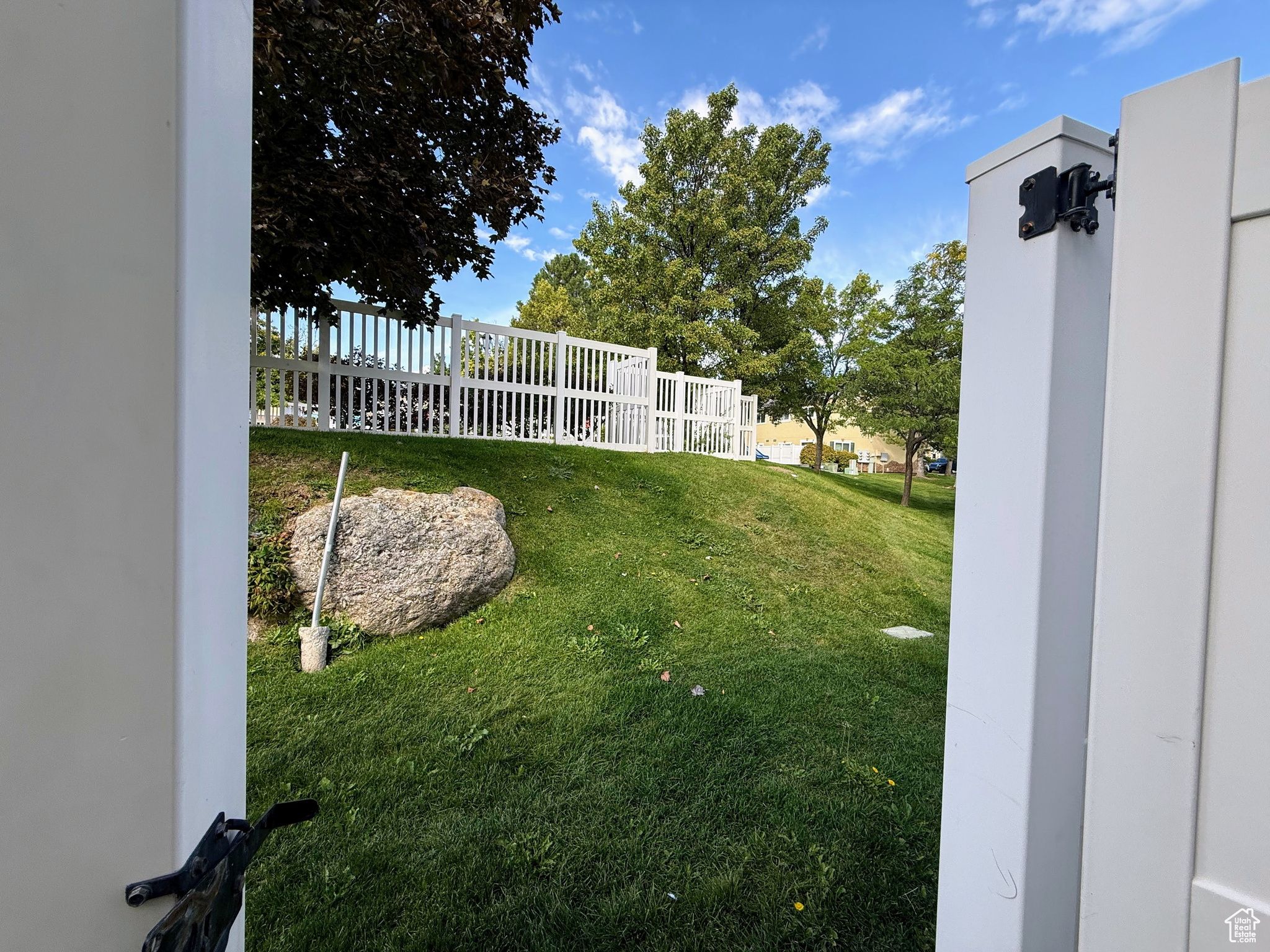 TUSCANY TOWNHOMES PHASE 1 CONDO - Residential