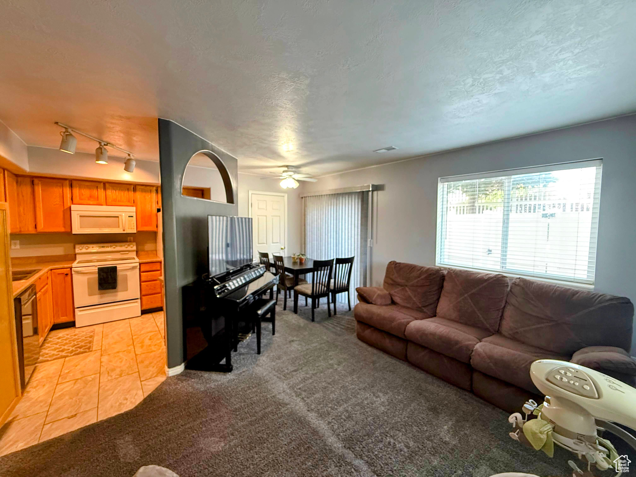 TUSCANY TOWNHOMES PHASE 1 CONDO - Residential