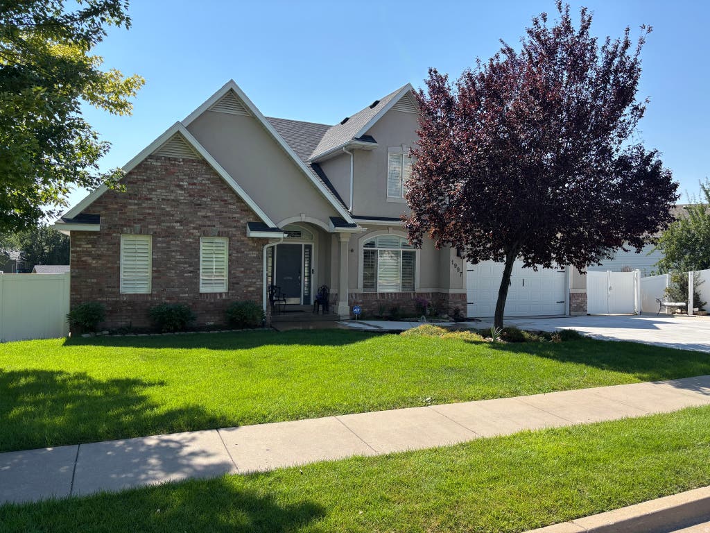 Photo of 1997 N 400 W, Centerville, UT 84014 (MLS # 2175759)